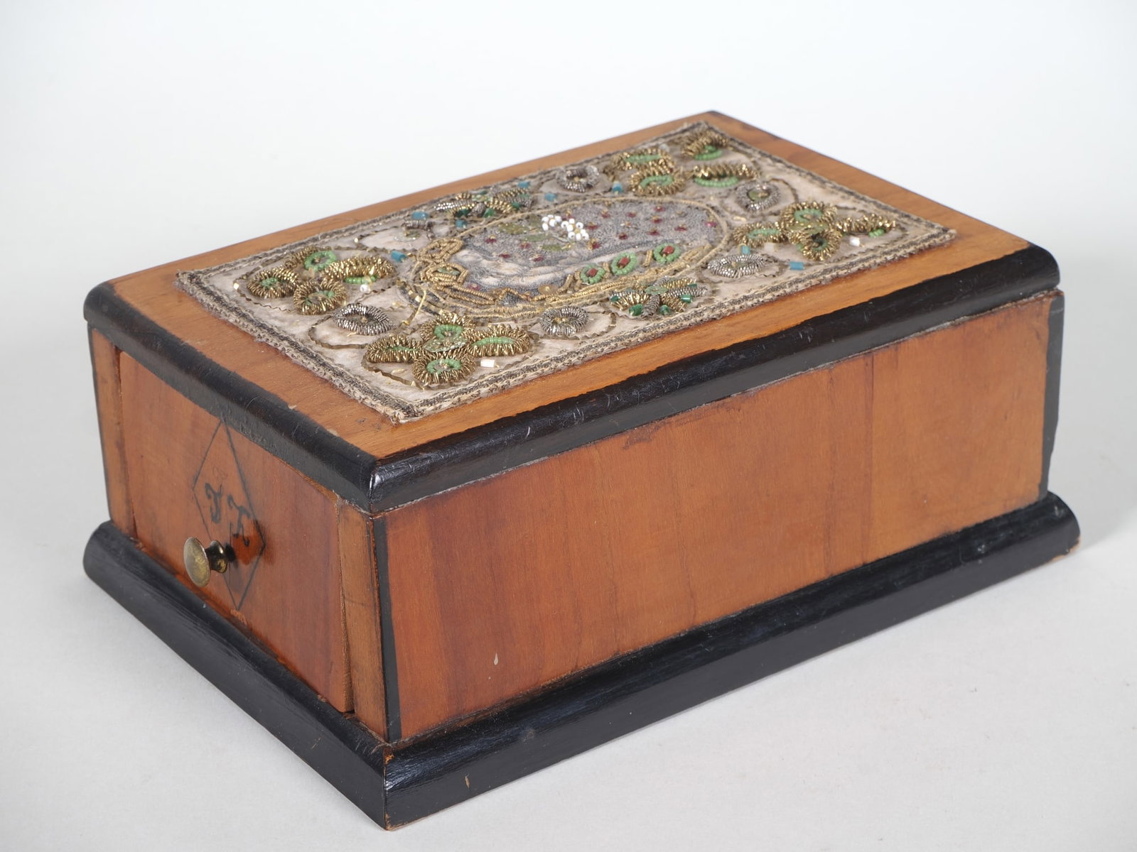 Biedermeier box with embroidery decoration, mid-19th century. (1 of 2)