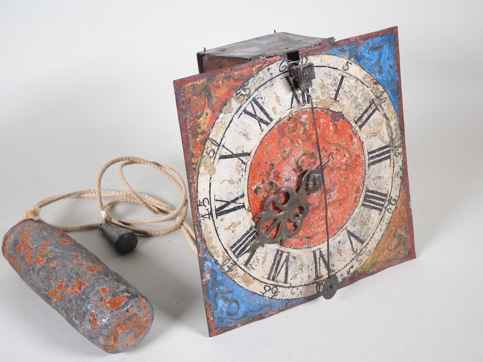 Rare single-hand iron clock, Baroque, 17th century: Rare single-hand iron clock, Baroque, 17th centuryProbably Alpine, 17th century; clock with spindle movement and front cowtail pendulum; movement featuring iron wheels in the upper section and a