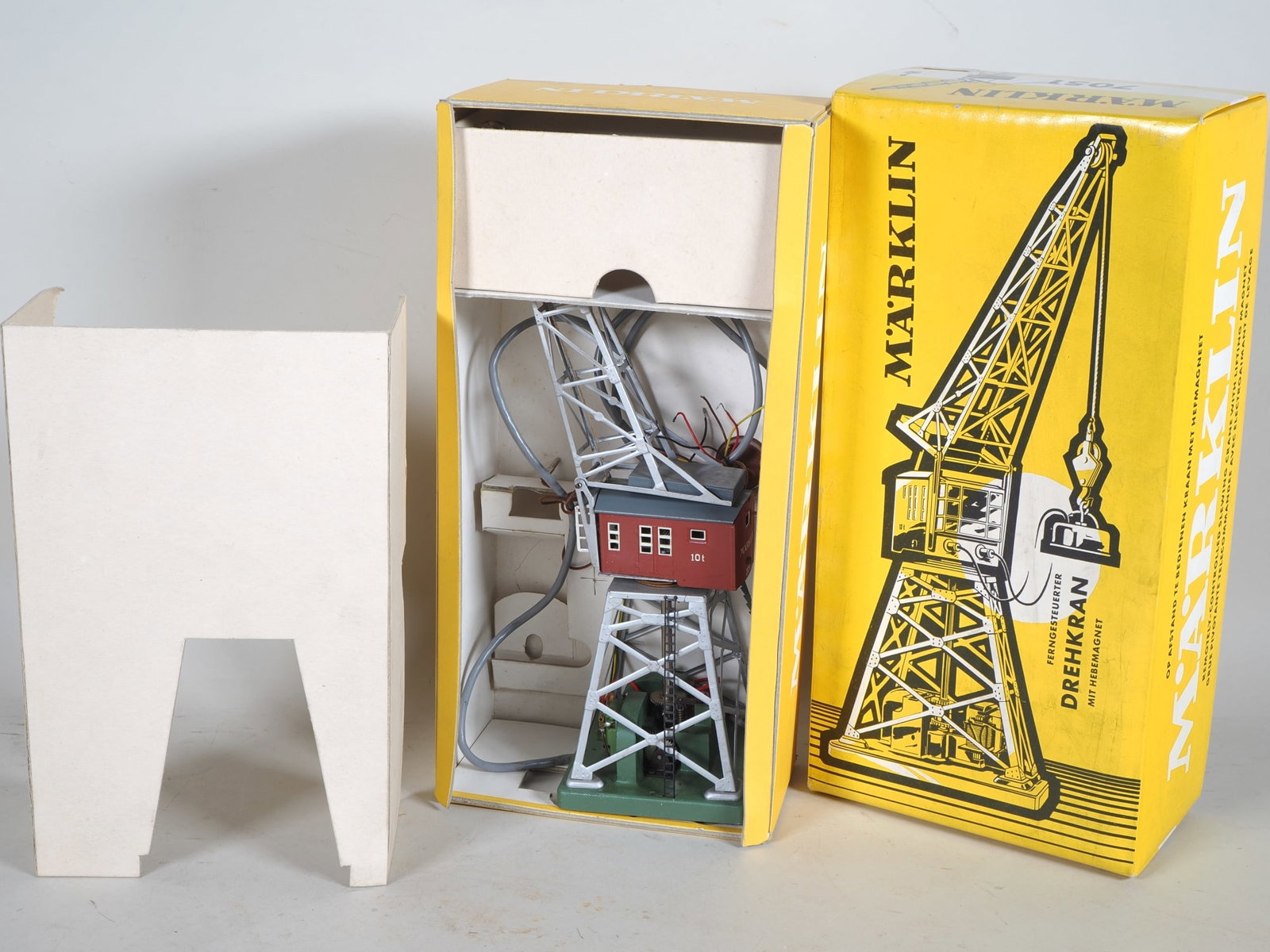 Märklin 7051 Remote-controlled crane with magnet H0, with orig. packaging, mint condition (1 of 2)