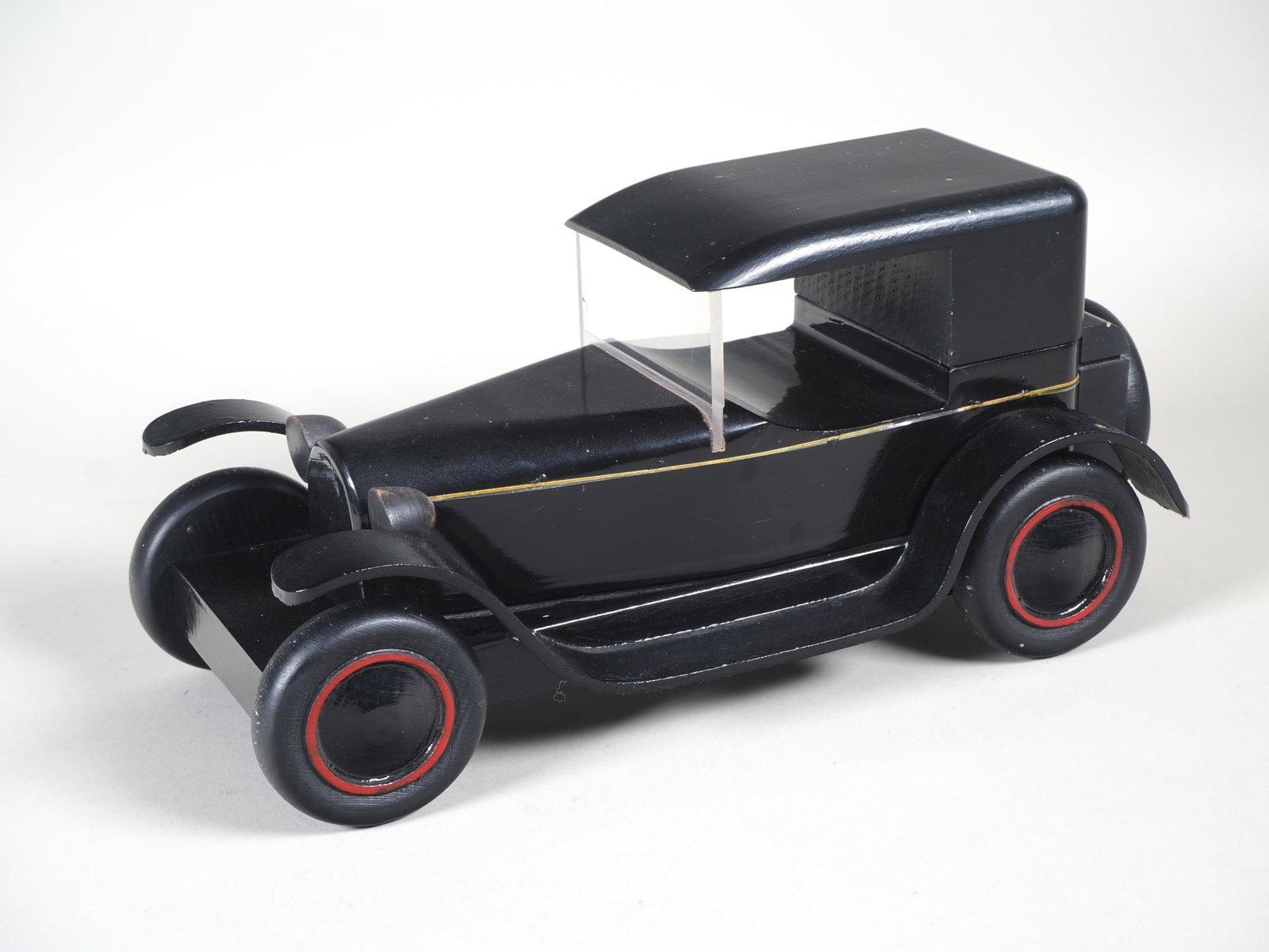 Wooden model: Peugeot 1925, designed by Michel Aroutcheff (1 of 2)