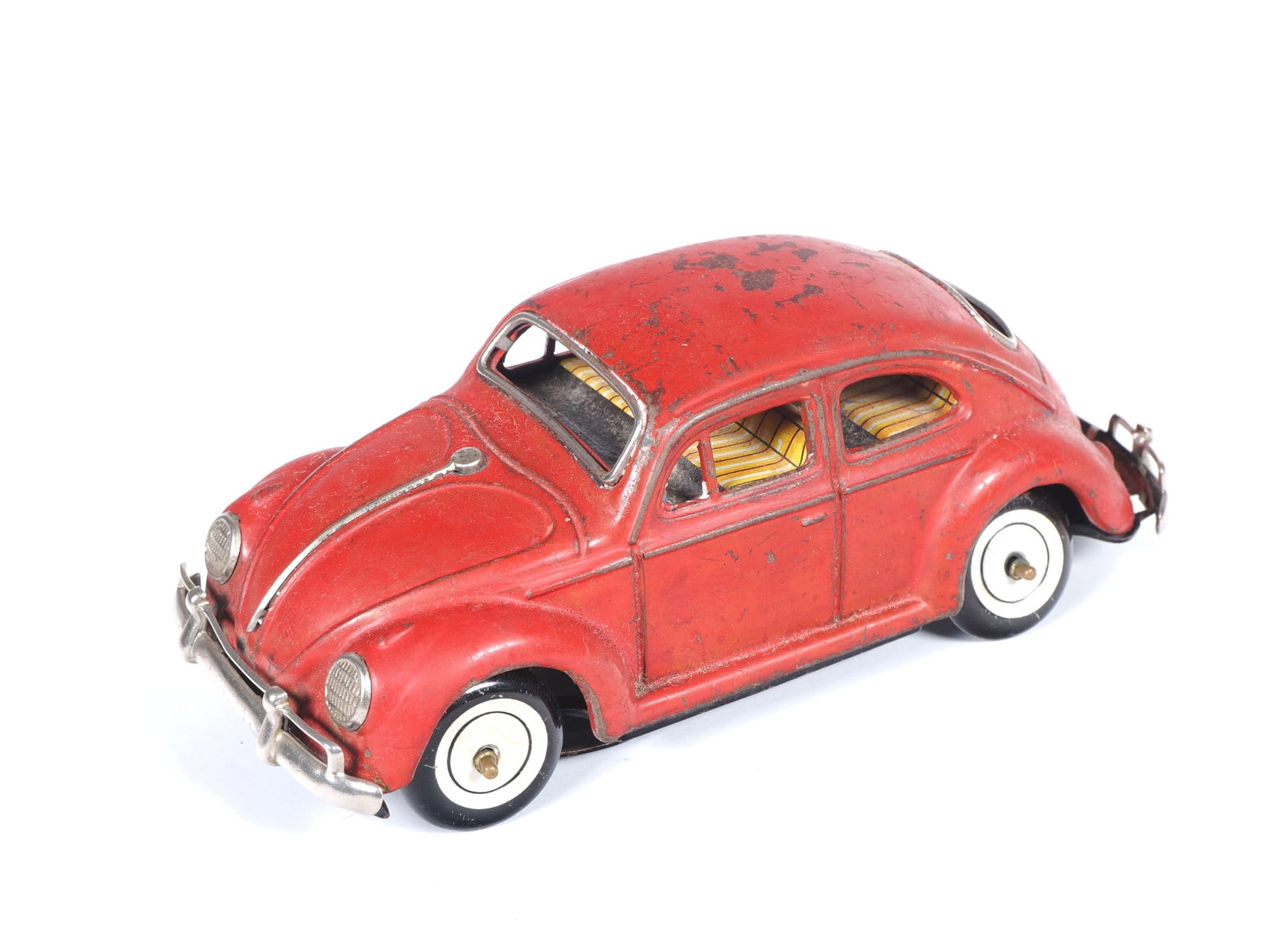 KO Yoshiya VW Beetle, tin car with drive (1 of 4)