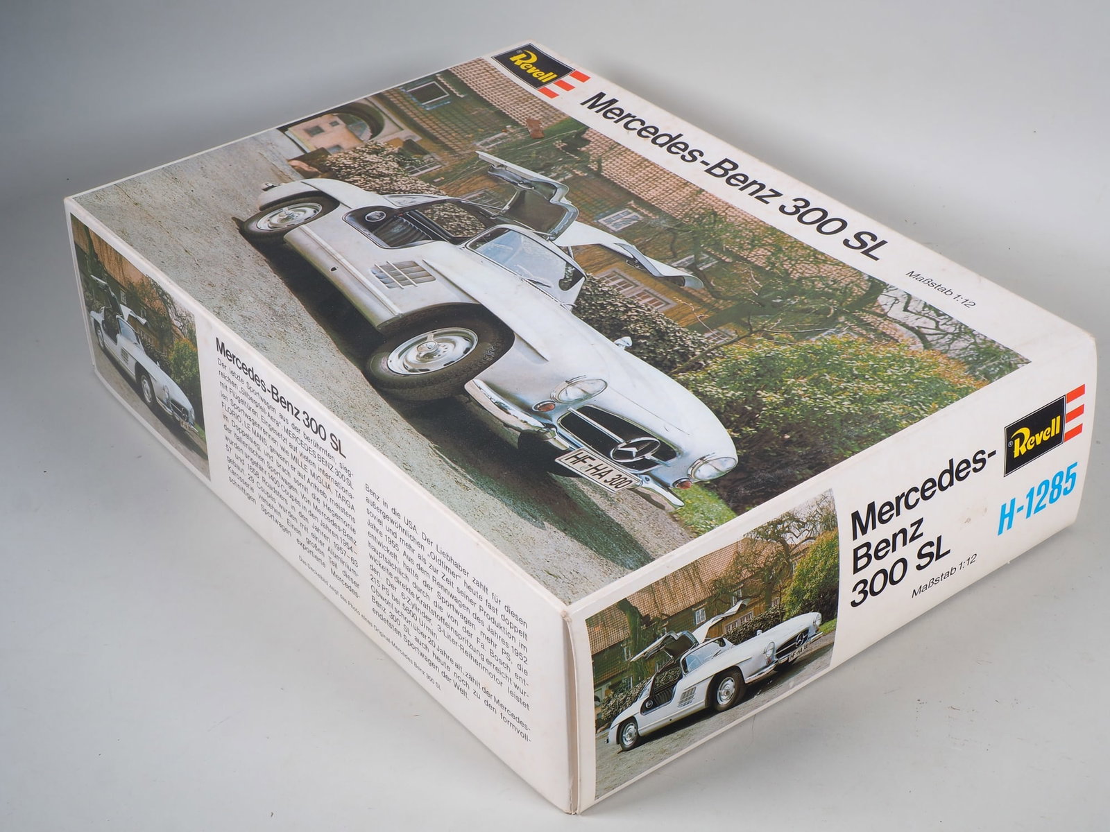 Revell Mercedes-Benz 300 SL, H-1285, 1:12 scale kit (1 of 2)