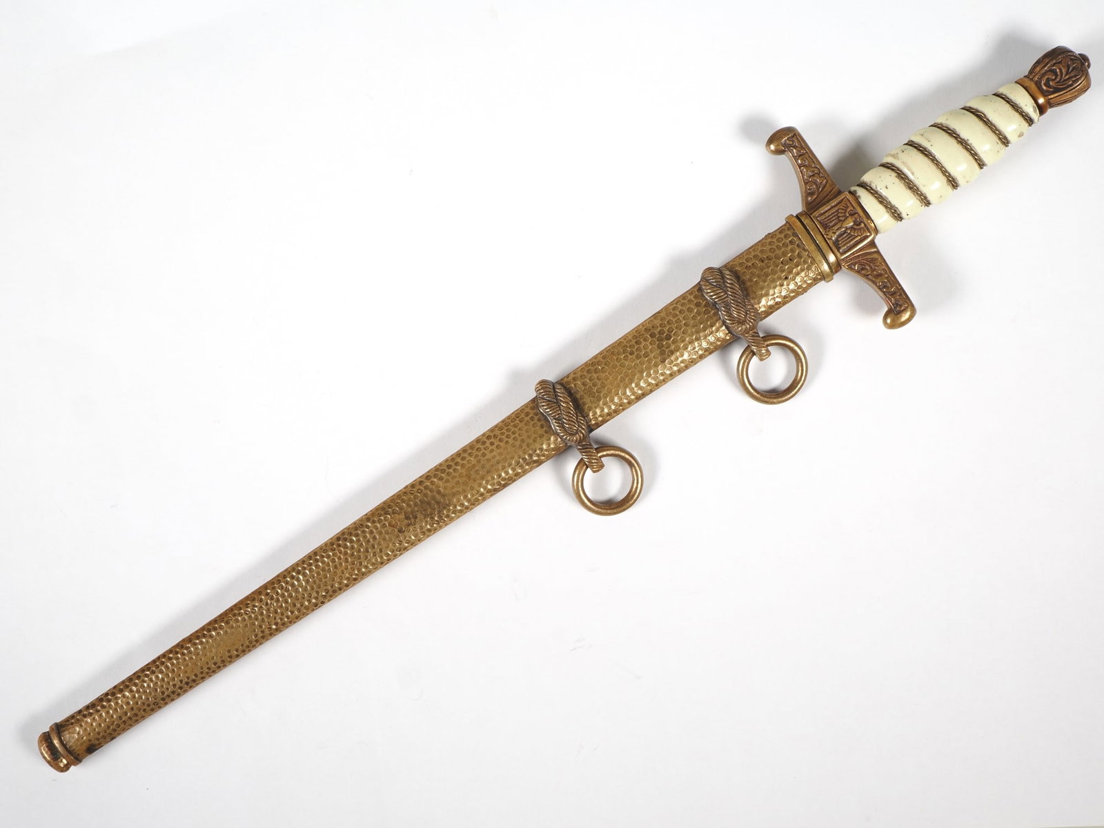 Rare Kriegsmarine officer's dagger model for land troops, Puma Solingen (1 of 9)