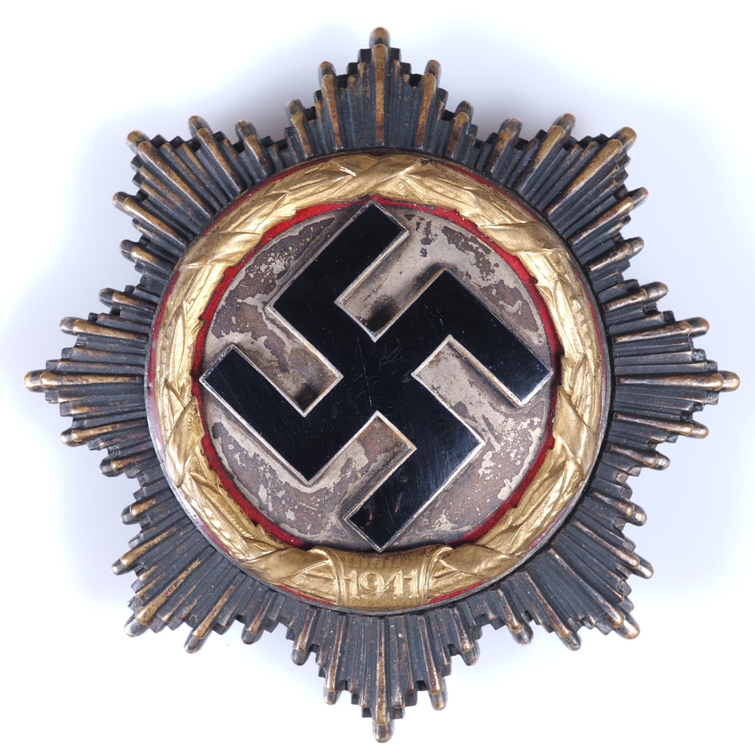 German Cross in Gold ‘1’ Deschler & Sohn Munich: German Cross in Gold ‘1’ Deschler & Sohn Munich with an certificate of authenticity by Carsten Baldes, Neu-Ulm, 2023. German Cross in Gold, awarded on 28 September 1941. Early heavy version in sil