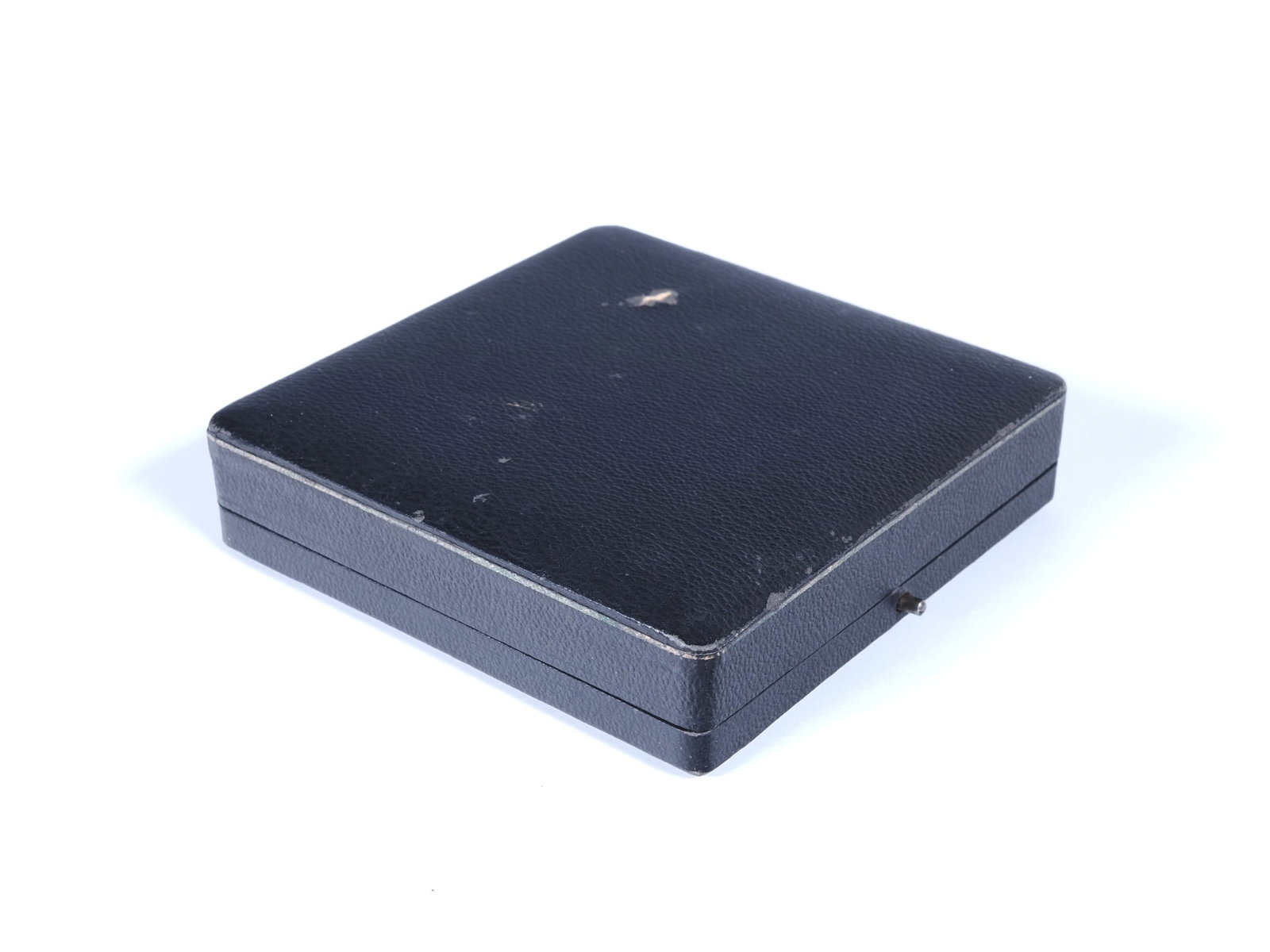 Presentation case for the German Cross in Gold (1 of 6)