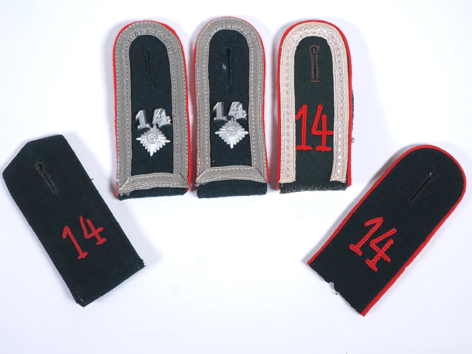 Set of epaulettes from the Naumburg Artillery Regiment, World War II (1 of 2)