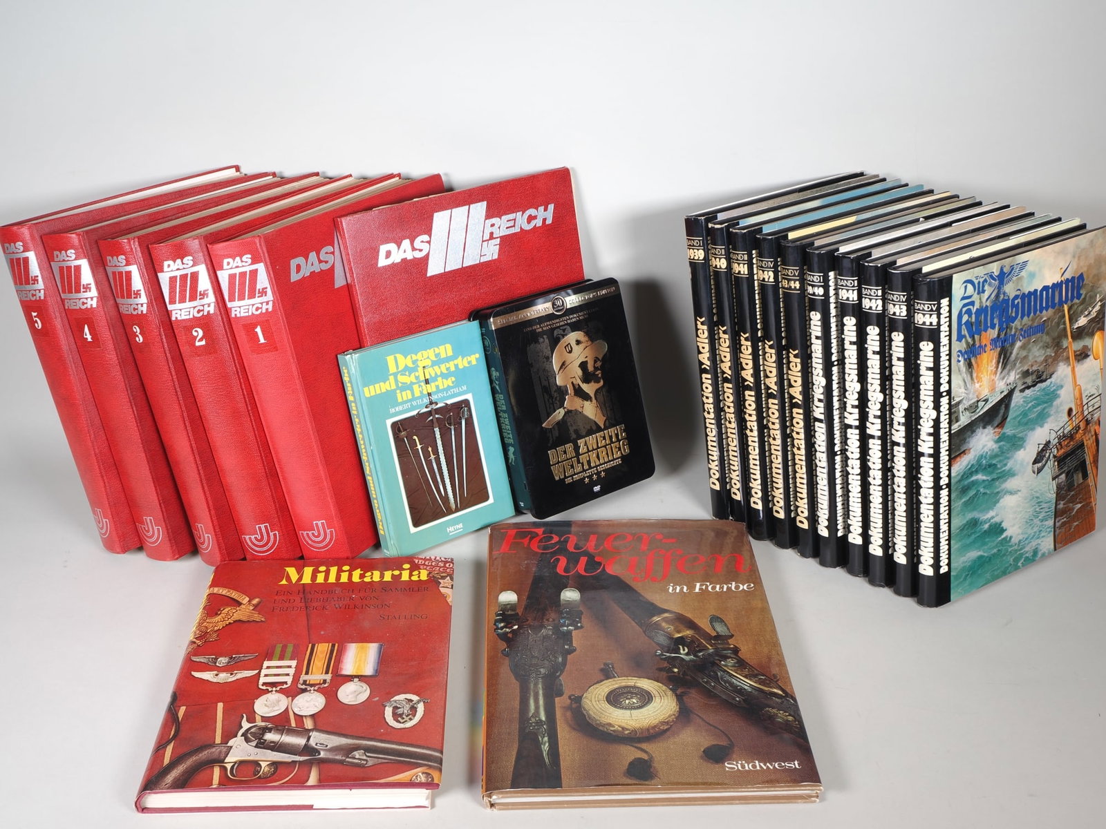 Collection of literature and documentation on World War II (1 of 1)