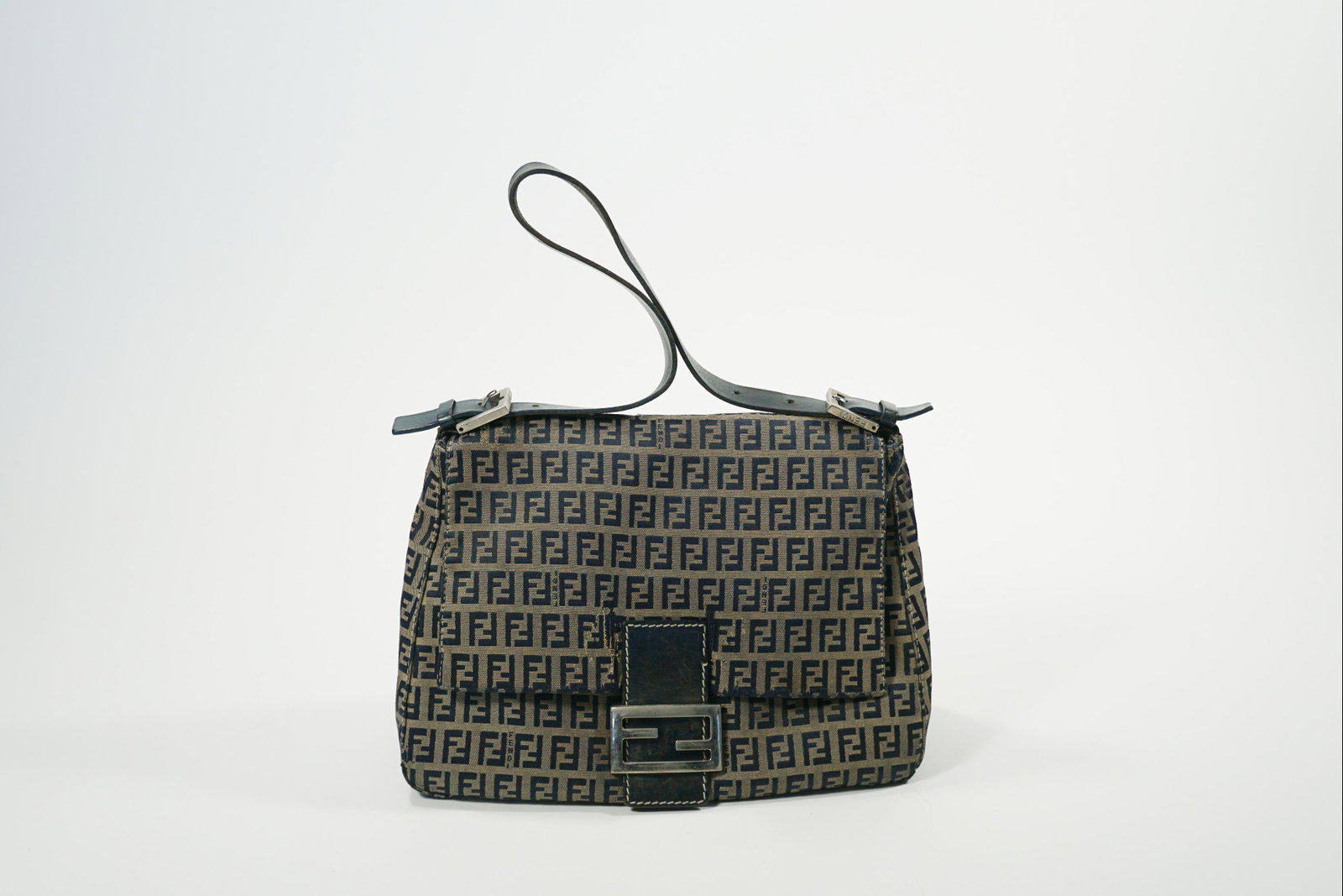 Fendi Zuchino Baguette: Rips and heavily damaged
