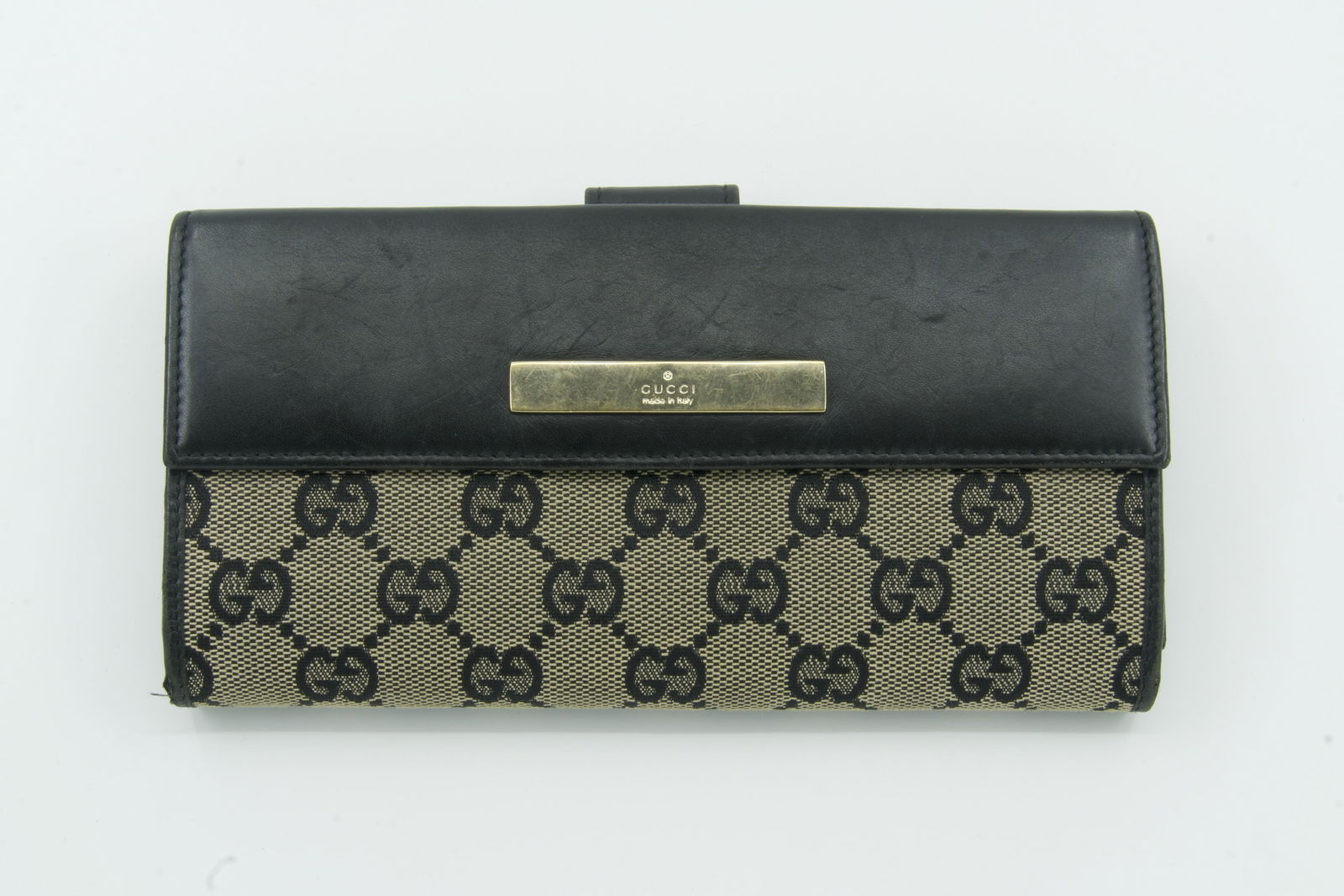 Gucci Monogram Canvas Wallet (1 of 5)