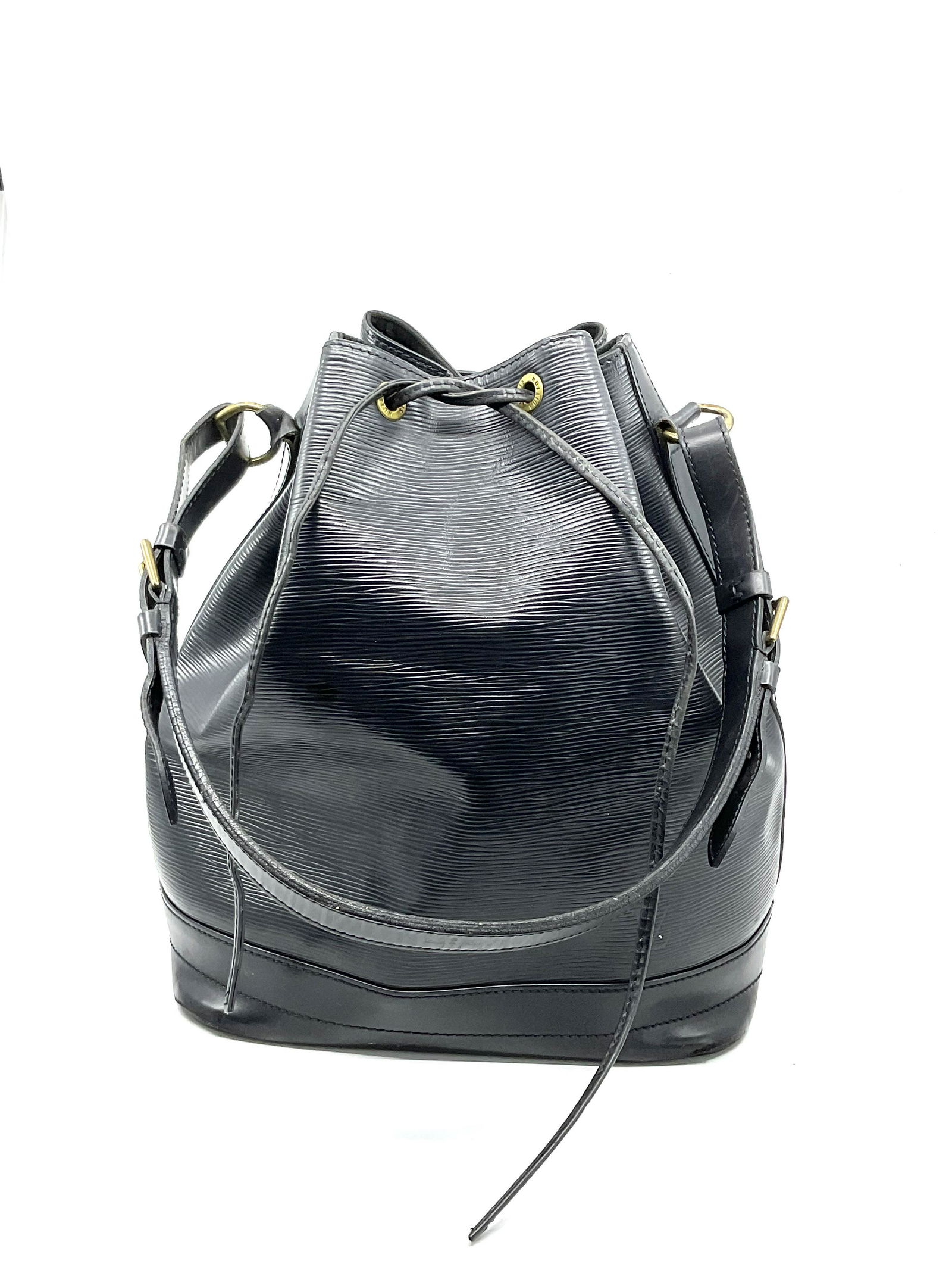 Black Epi Louis Vuitton Bucket Bag (1 of 8)