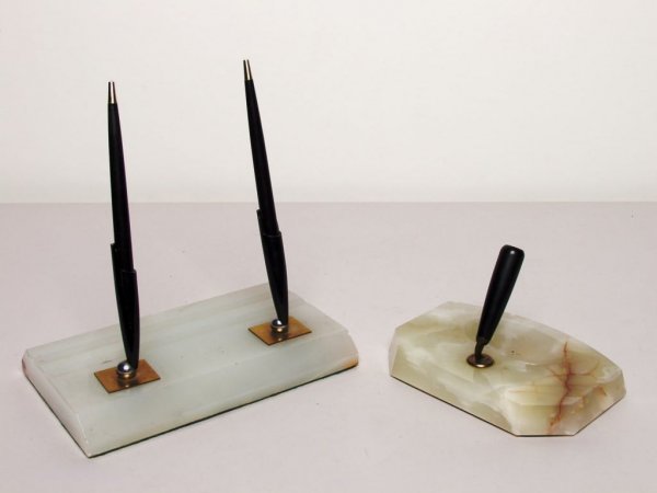 509 Two Vintage Onyx Desk Pen Stands Dec 09 2007 West Coast