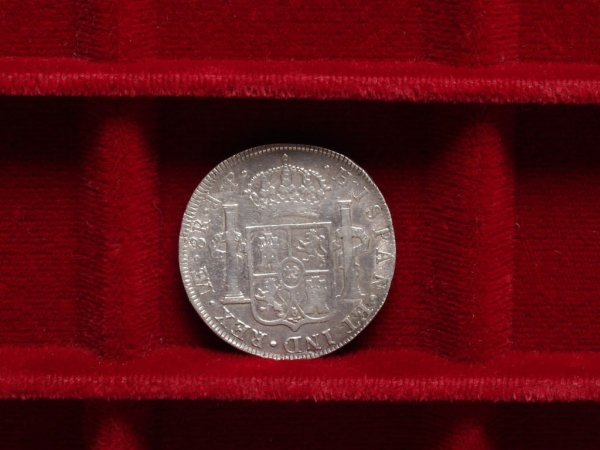 Peru Coinage: 8 Reales Carolus IIII - 2