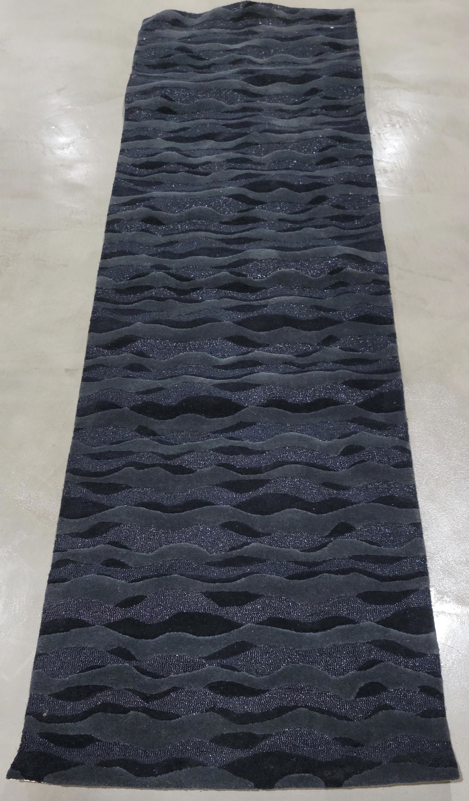 Contemporary Hand Tufted 2'8'' x 9'6'' Rug (1 of 4)