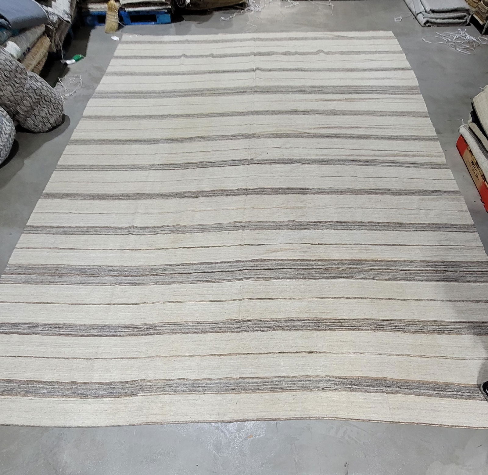 Hand Woven Wool 12'0'' x 18'0'' Kilim Rug (1 of 2)