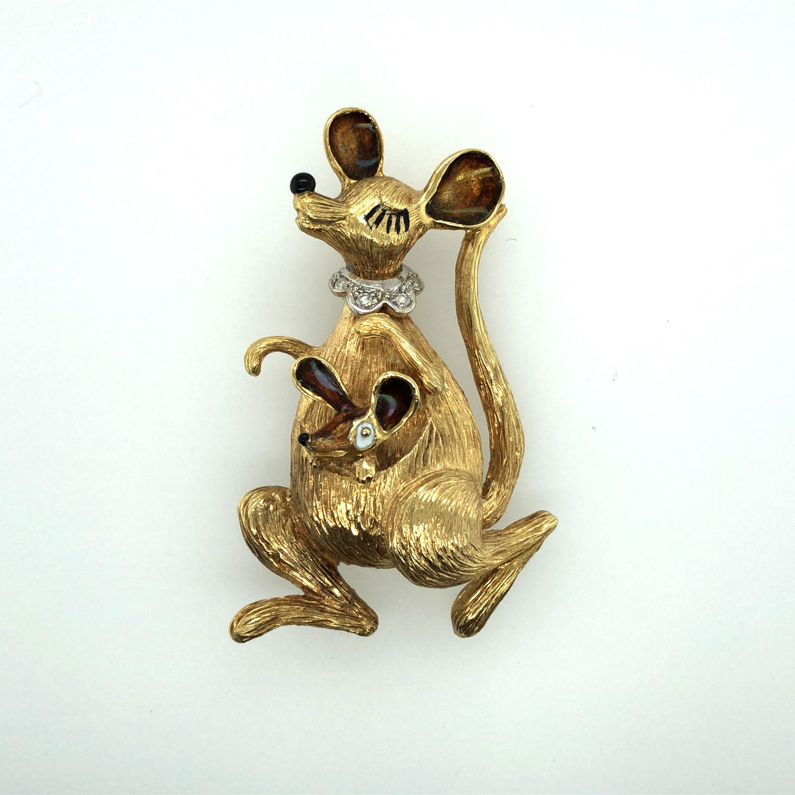 14 K, yellow Gold dimond and enamel kangroo brooch (1 of 7)