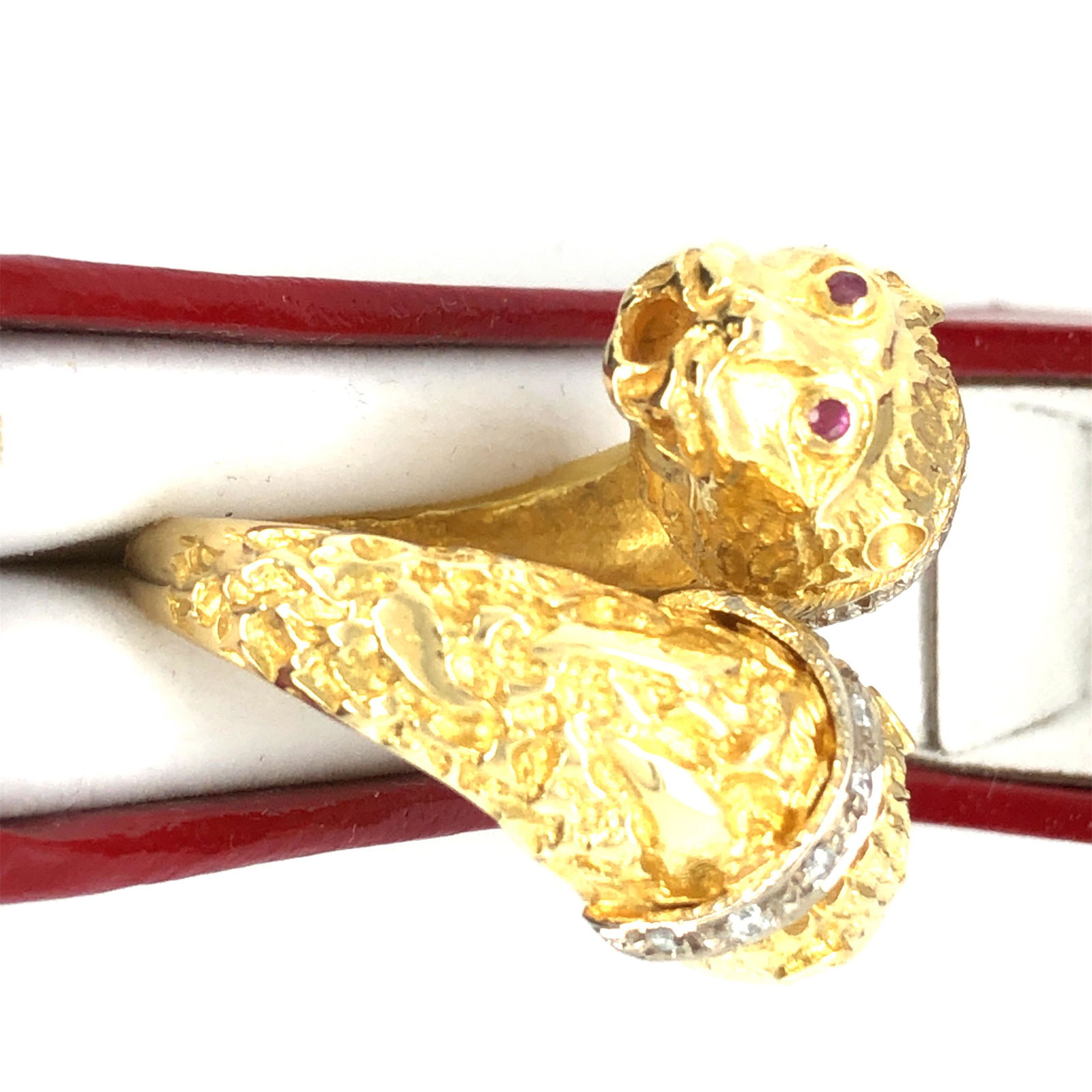 18 K yellow gold diamond duble panter head ring (1 of 4)