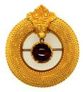 Victorian 14K Yellow Gold Brooch with Garnet