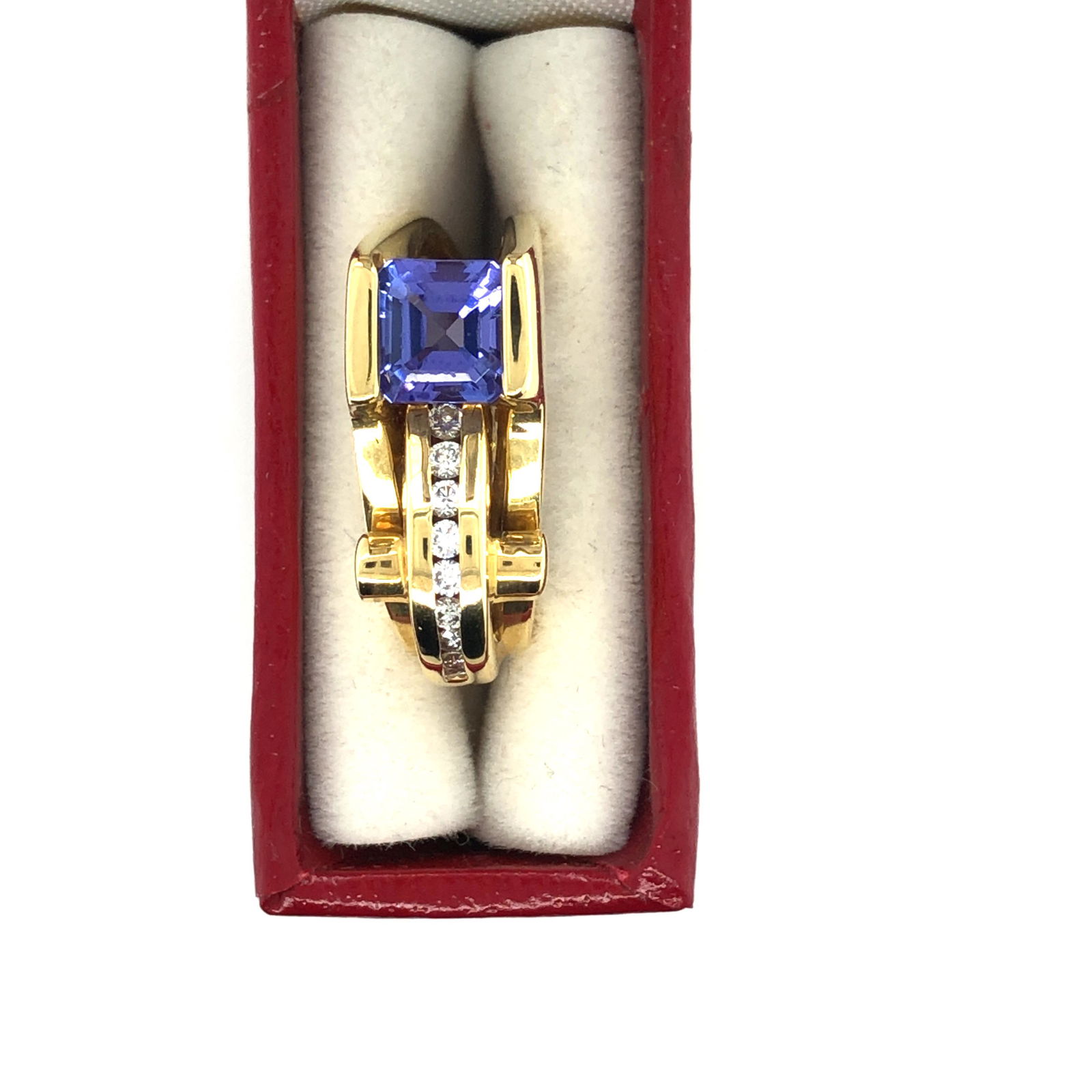 18 K Yellow Gold Diamonds and Tanzanite ring. (1 of 3)
