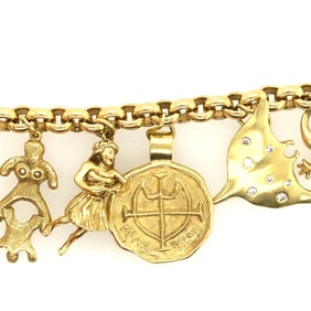 Italy 18k Yellow Gold Diamond Charm bracelet