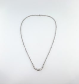 Elegant Platinum and Diamond Necklace – Timeless Design with Brilliant Sparkle