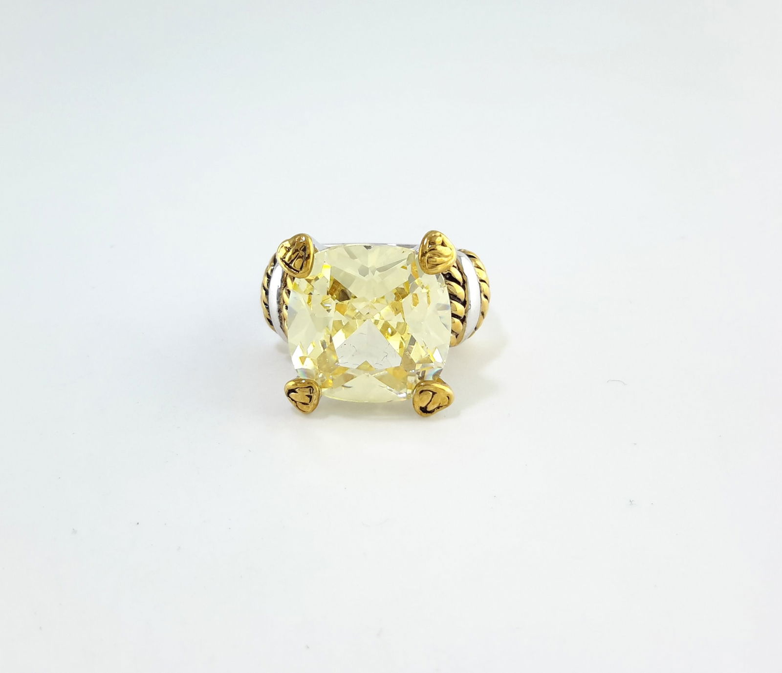 Judith Ripka 18k Yellow Gold Ring – Signature Designer Two-Tone Style (1 of 4)