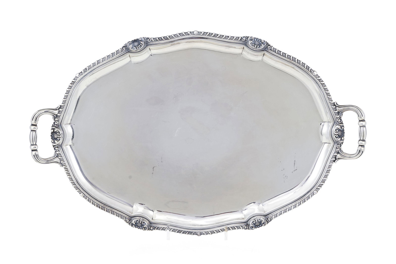 Grand plateau à anses en argent 925, Fratelli Cacchione, Milan, XXe s., à décor de (1 of 2)