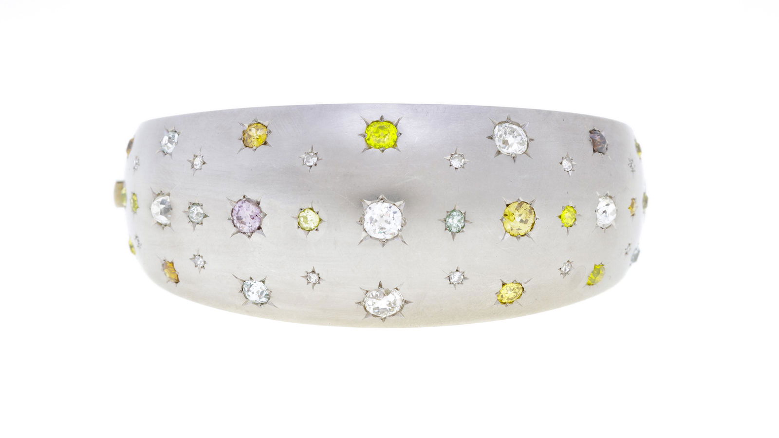 Bracelet bombé circa 1930 platine et or gris satiné serti étoiles de diamants et (1 of 7)