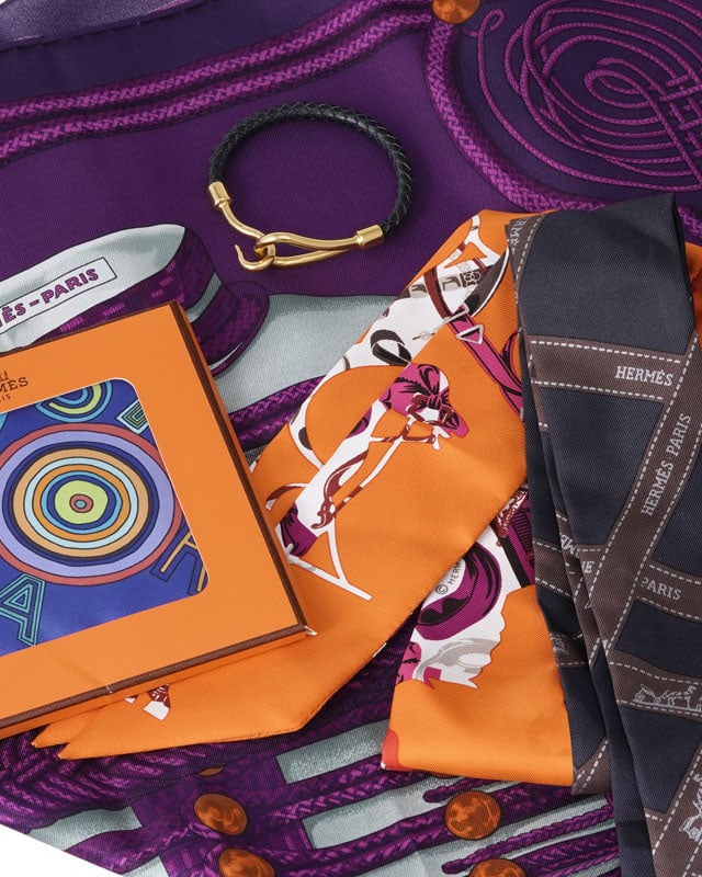 Hermès bracelet en cuir tressé et métal doré 2 twillys 2 gavroche en twill de (1 of 8)