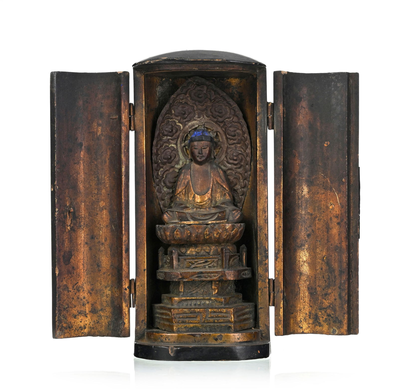 Zushi (autel portatif) en bois et métal renfermant une effigie d'Amida, Japon, XIXe s., la divi (1 of 3)