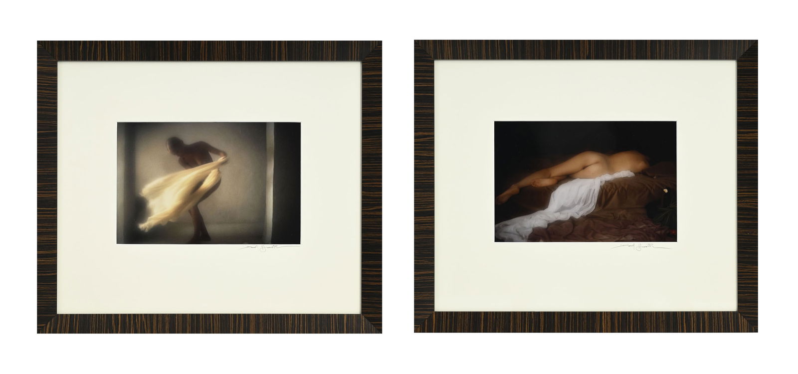 David Hamilton (1933-2016), Nu, suite de deux photographies couleur, signées sur le passe-parto: David Hamilton (1933-2016), Nu, suite de deux photographies couleur, signées sur le passe-partout, tirage inconnu, 23,5x35,5 cm (à vue, chaque) Provenance: acquis directement auprès de