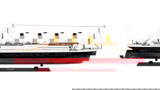 Titanic, mod&#232;le r&#233;duit en bois laqu&#233; et peint du c&#233;l&#232;bre transatlantique de