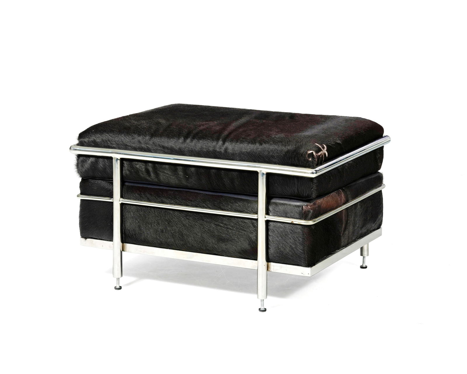 Pouf d'après le modèle LC2 d'après Le Corbusier, Charlotte Perriand & Pierre Jeannere (1 of 2)