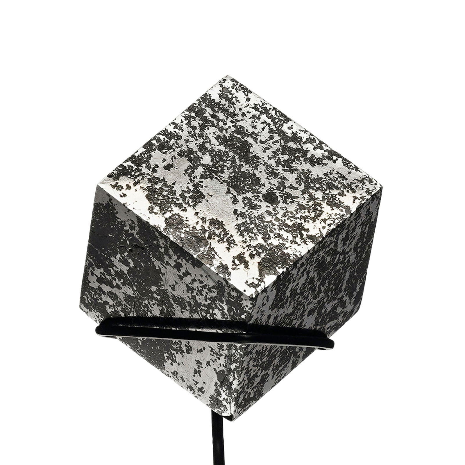 Météorite ferreuse silicatée Campo del cielo, avec socle sur mesure, 224 g., 3,5 x 3, (1 of 2)