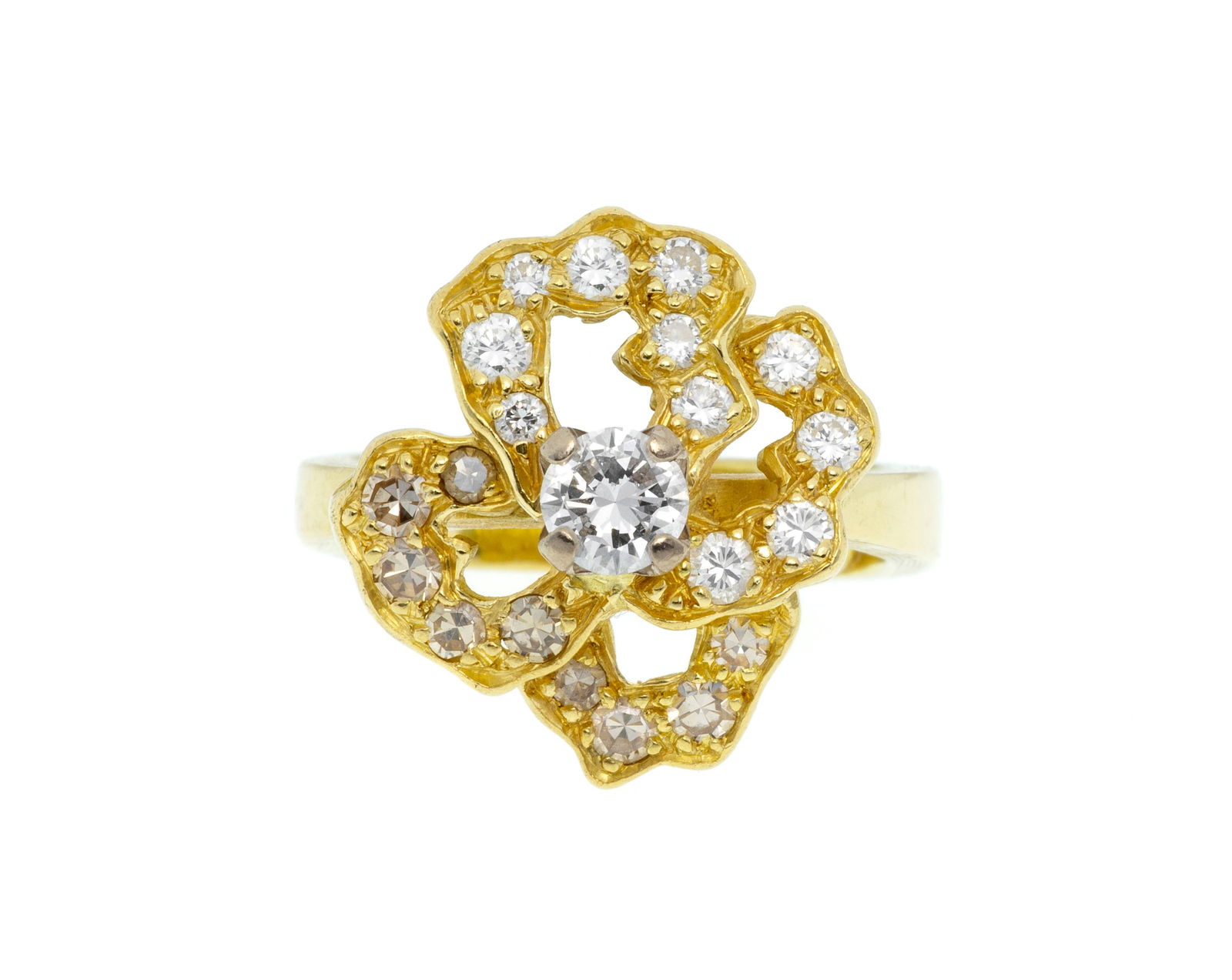 Grima, bague fleur 2 ors 750 texturé sertie d'un diamants taille brillant entouré de diama: Grima, bague fleur 2 ors 750 texturé sertie d'un diamants taille brillant entouré de diamants taille 8/8, doigt 46-6 Condition Très bon état de conservation gén