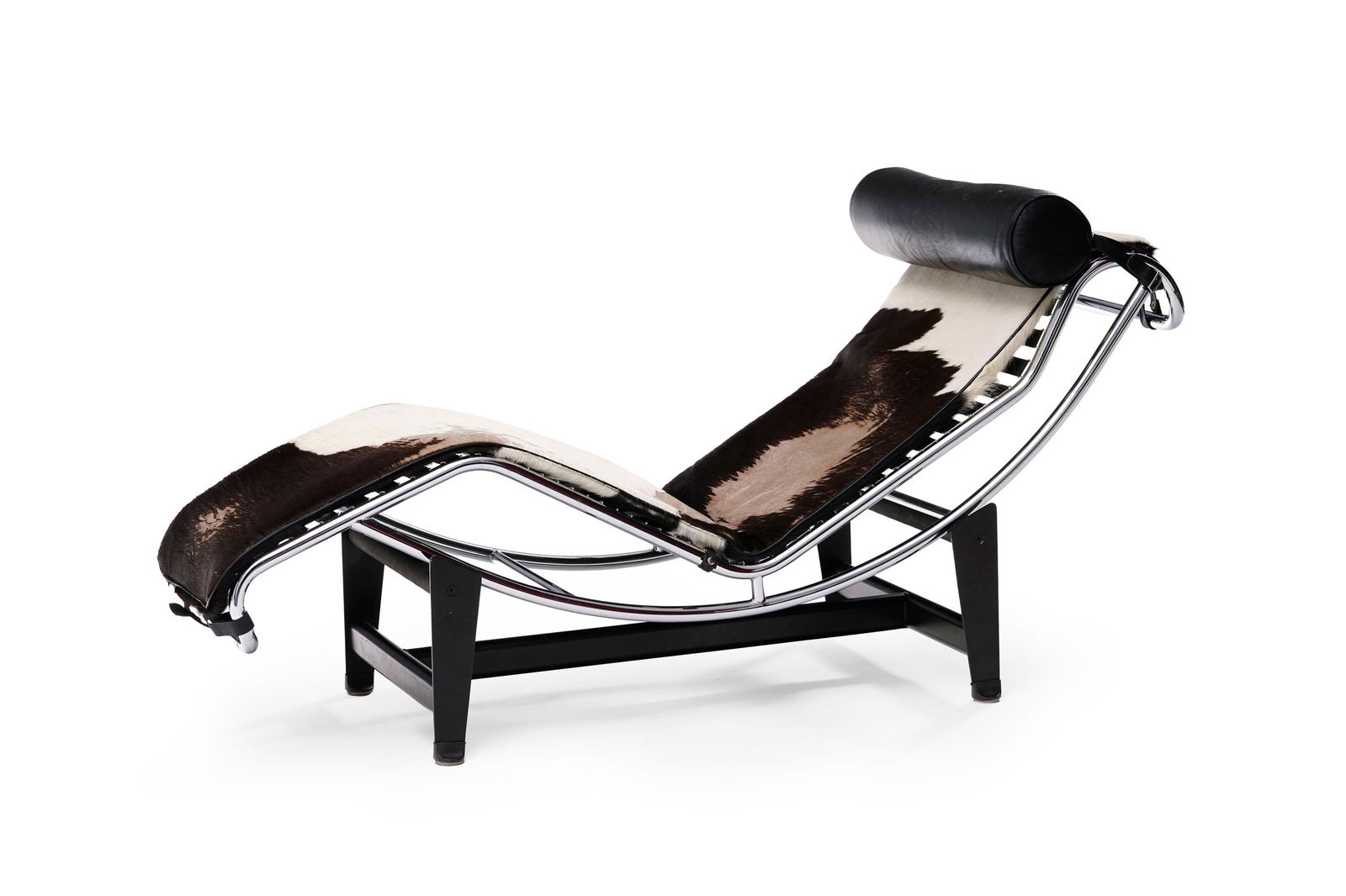 Chaise longue d'après le modèle LC4 d'après Le Corbusier, Charlotte Perriand, et Pier (1 of 4)