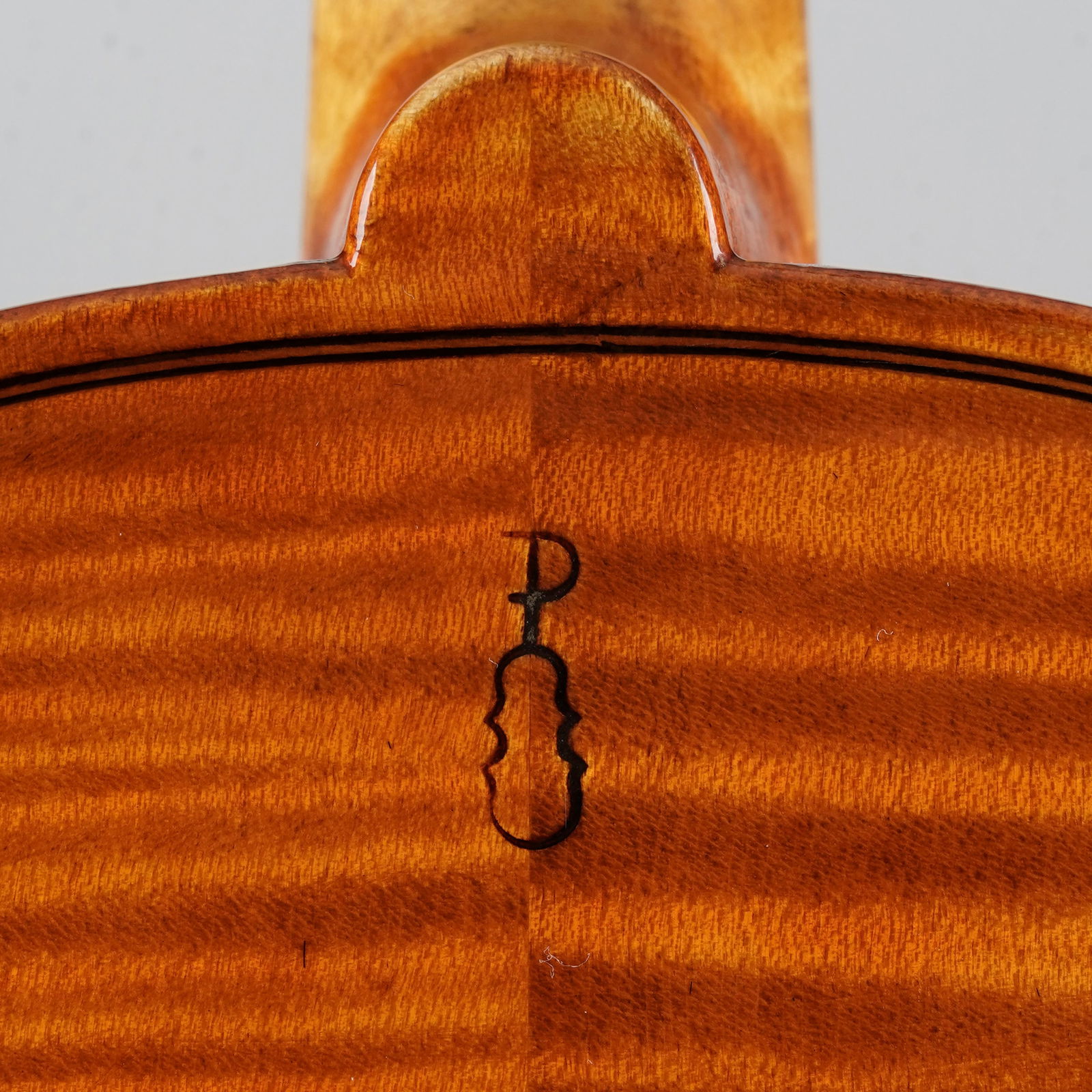 Violon moderne de l'école allemande portant une marque au fer inconnue sous le talon et dans le - 3