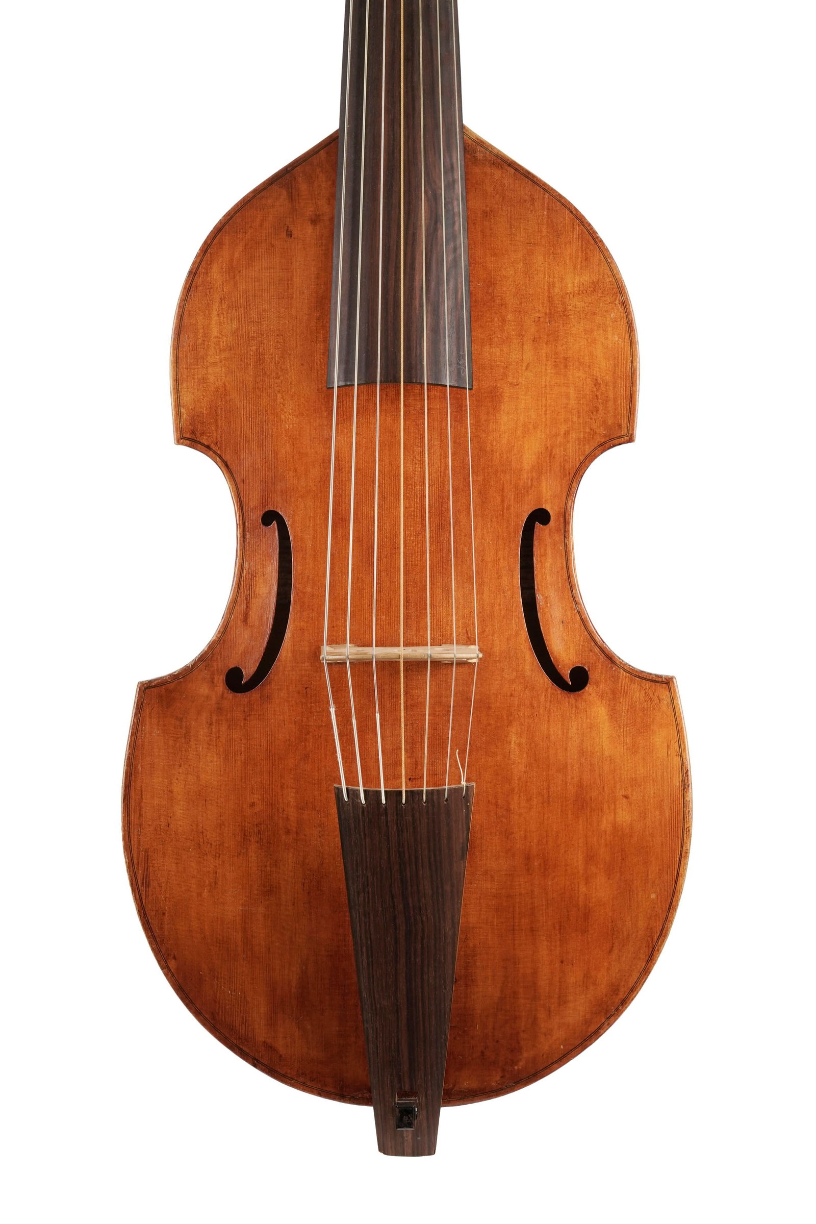 Basse de viole de gambe portant une étiquette de Blaise Lagrange à Genève datée : Basse de viole de gambe portant une étiquette de Blaise Lagrange à Genève datée de 1980, en épicéa et érable, sur un modèle de Colichon, 7 cordes, 69 cm.