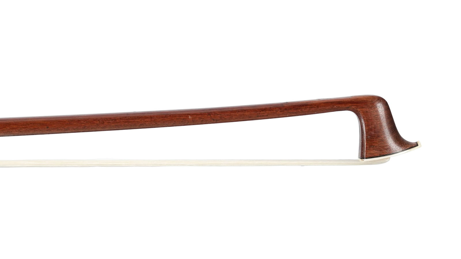 Archet de violon d'Alfred Lamy Père vers 1910, assisté de ses fils, et dont il porte la ma - 2