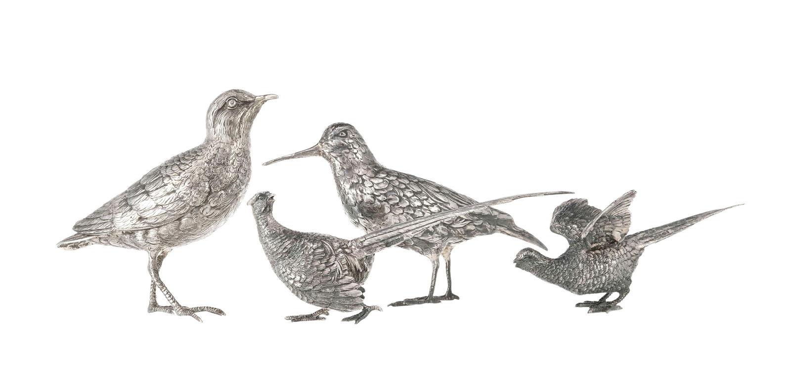 Ensemble de 4 volatiles dont 1 couple de faisans en argent, XXe s., h. 7,5 à 13 cm, net 665g: Ensemble de 4 volatiles dont 1 couple de faisans en argent, XXe s., h. 7,5 à 13 cm, net 665g 