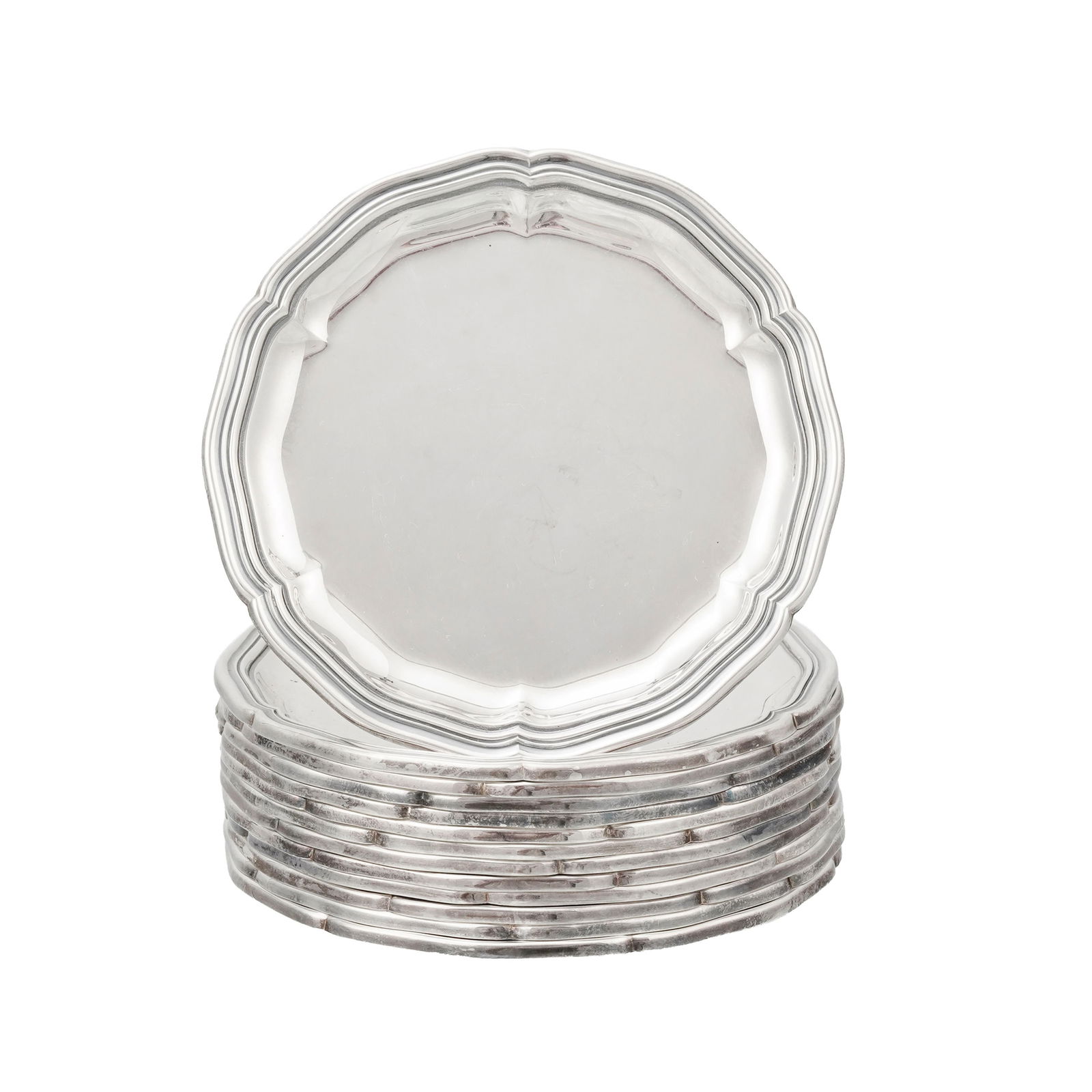 Suite de 13 dessous de verre festonnés en argent 800 Jezler, diam. 10 cm, 650g Provenance:: Suite de 13 dessous de verre festonnés en argent 800 Jezler, diam. 10 cm, 650g Provenance: Château de Bellerive, Collonges-Bellerive, Genève Conditionmicrorayures d'usage