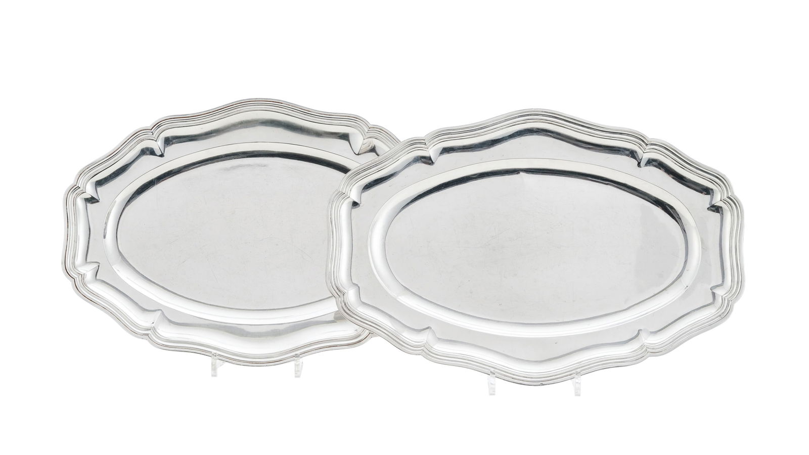 Ensemble de 2 plats ovales festonnés en argent Minerve 1er titre, inscription au revers d'1 pla (1 of 2)