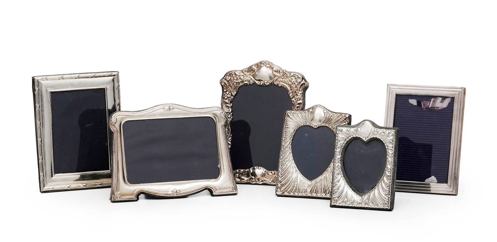 Ensemble de 6 cadres en argent anglais et métal argenté italien, XXe s., diverses formes e (1 of 1)