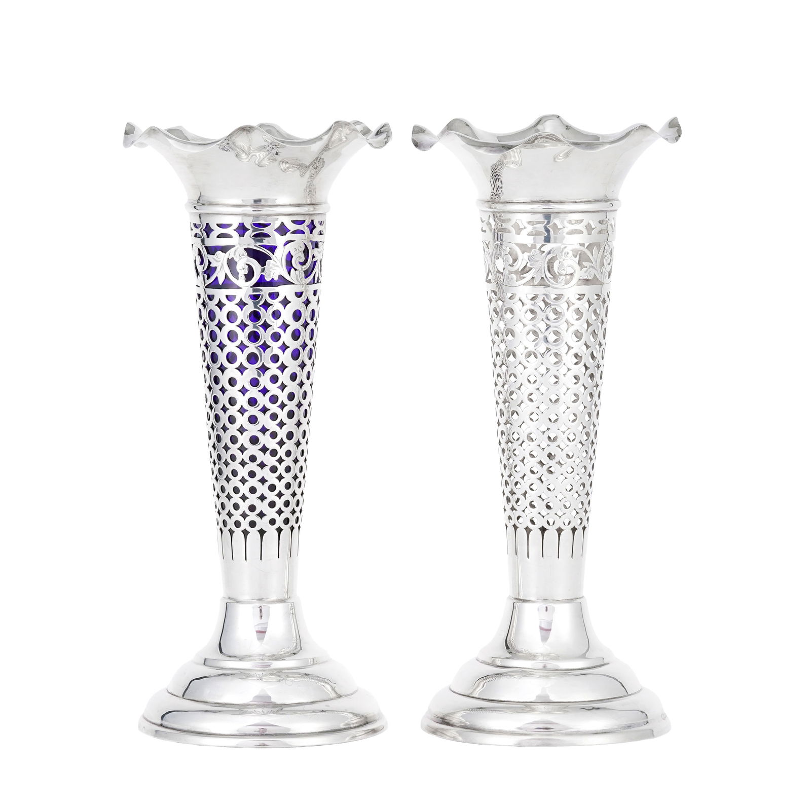 Paire de vases corolle d'époque Victorienne en argent, par Jay, Richard Attenborough & Co (Jame (1 of 2)