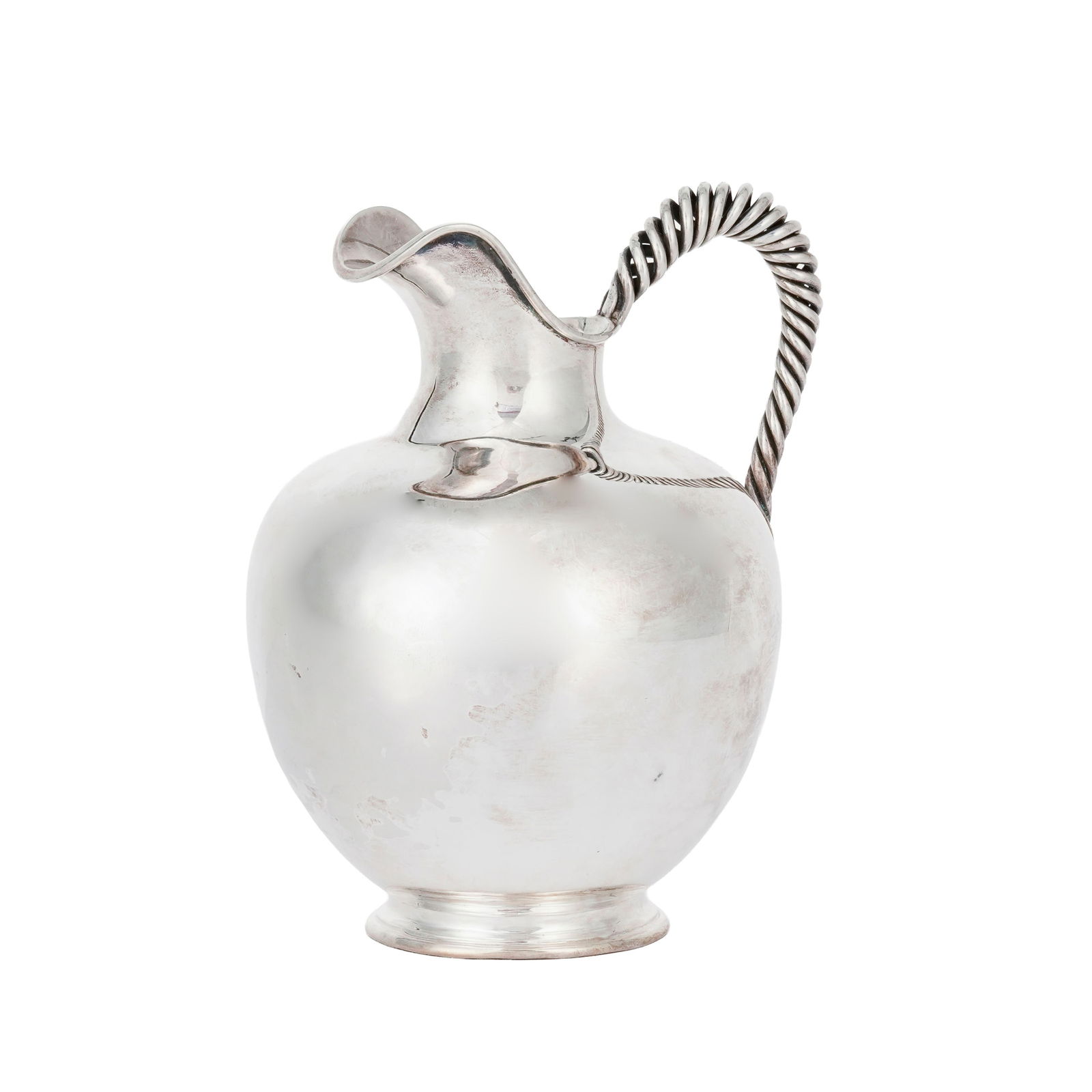 Pichet sur talon en argent 835, Allemagne, XXe s., l'anse torsadée, h. 16 cm, 360g (1 of 2)