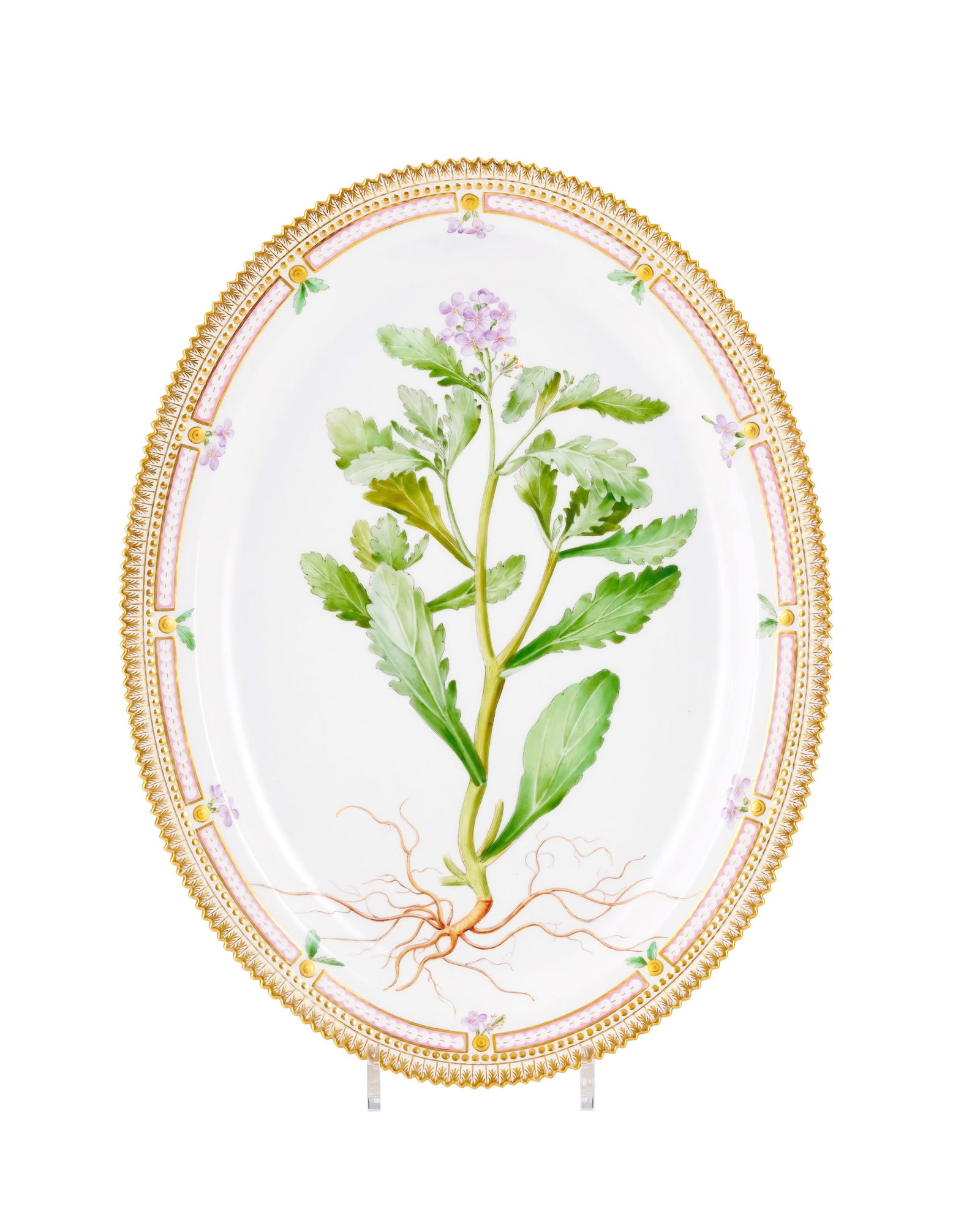 Plat ovale de service Flora Danica en porcelaine Royal Copenhague, 1870-90, Cakile maritima integrif: Plat ovale de service Flora Danica en porcelaine Royal Copenhague, 1870-90, Cakile maritima integrifolia Hornem, marque HH en creux sous couverte, long. 45 cm Provenance: Reine Astrid de Suède