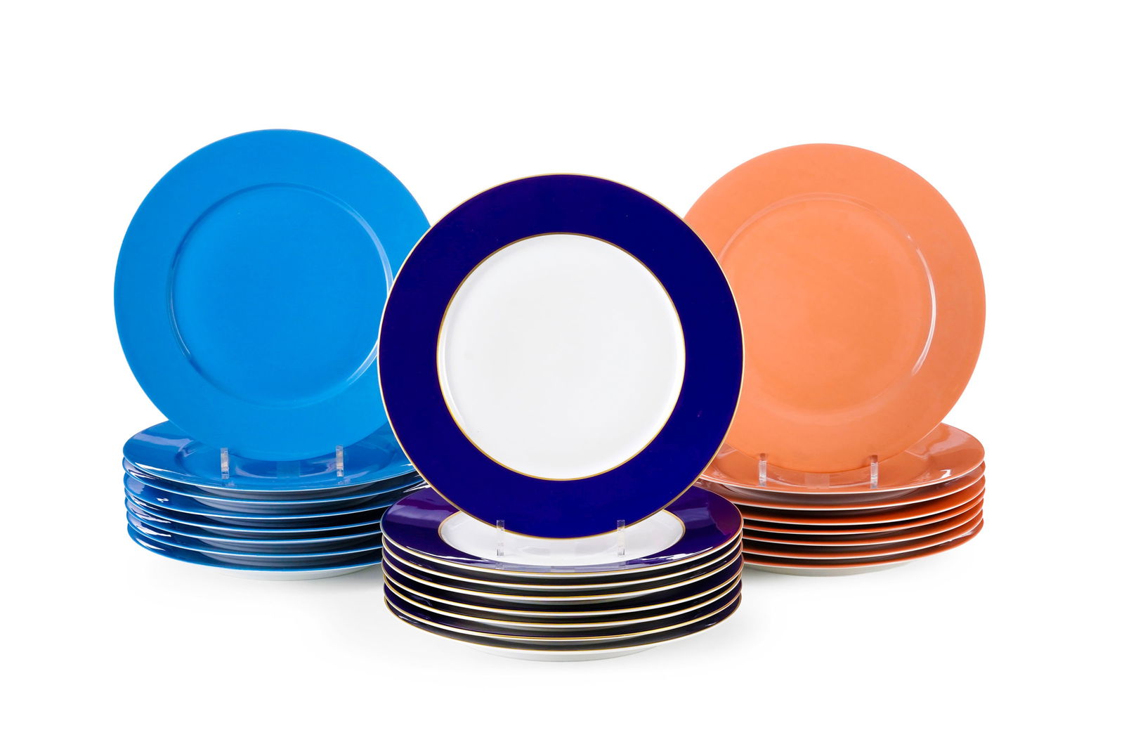 Ensemble de 24 assiettes de présentation en porcelaine, 3 modèles: 8 corail, Philippe Desh (1 of 4)