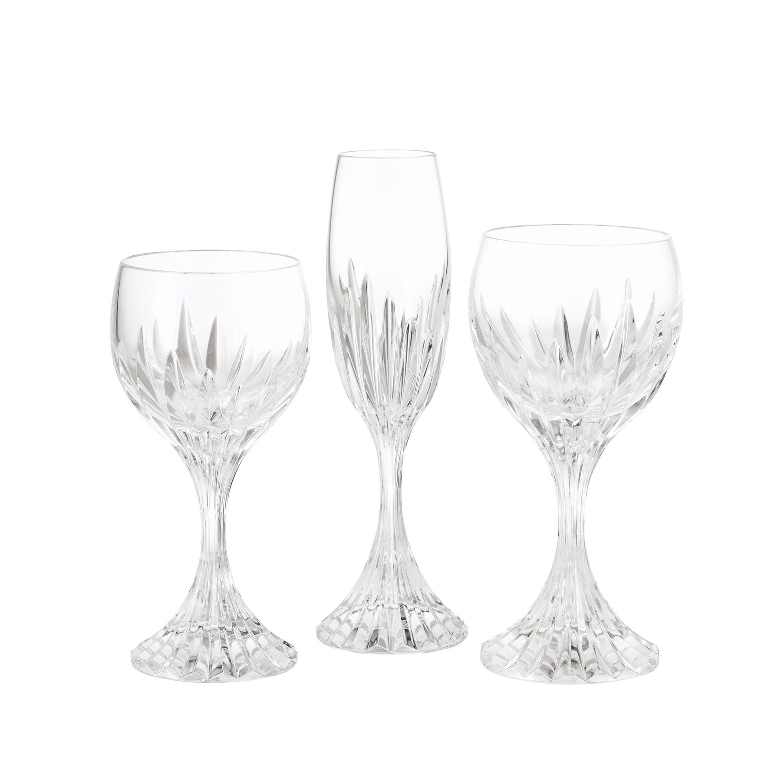 Partie de service en cristal Baccarat, modèle Massena, comprenant 20 pièces: 4 flûtes: Partie de service en cristal Baccarat, modèle Massena, comprenant 20 pièces: 4 flûtes à champagne, 8 verres à vin N°1 , 8 verres à vin N°2. Dans des