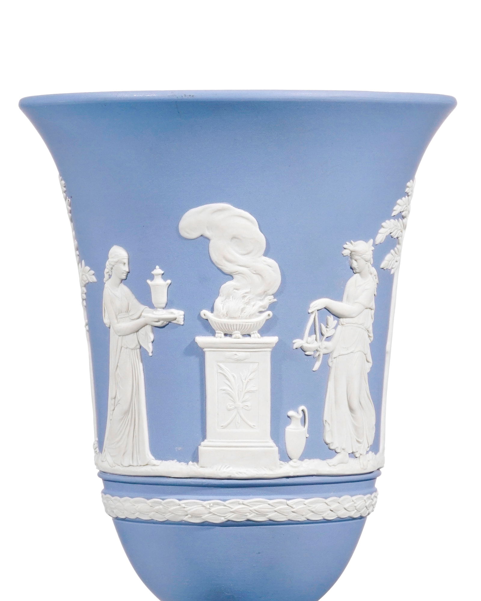 Ensemble de 6 tasses et soucoupes et 1 vase en biscuit bleu de Wedgwood, XXe s., à décor b - 3