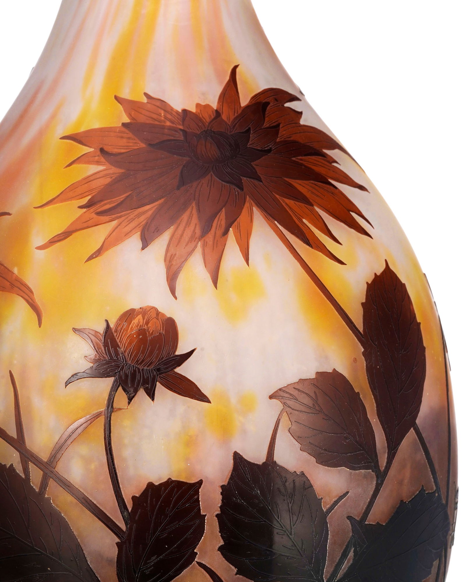 Grand Vase en verre multicouche signé Daum Nancy, à décor dégagé à l'a - 6