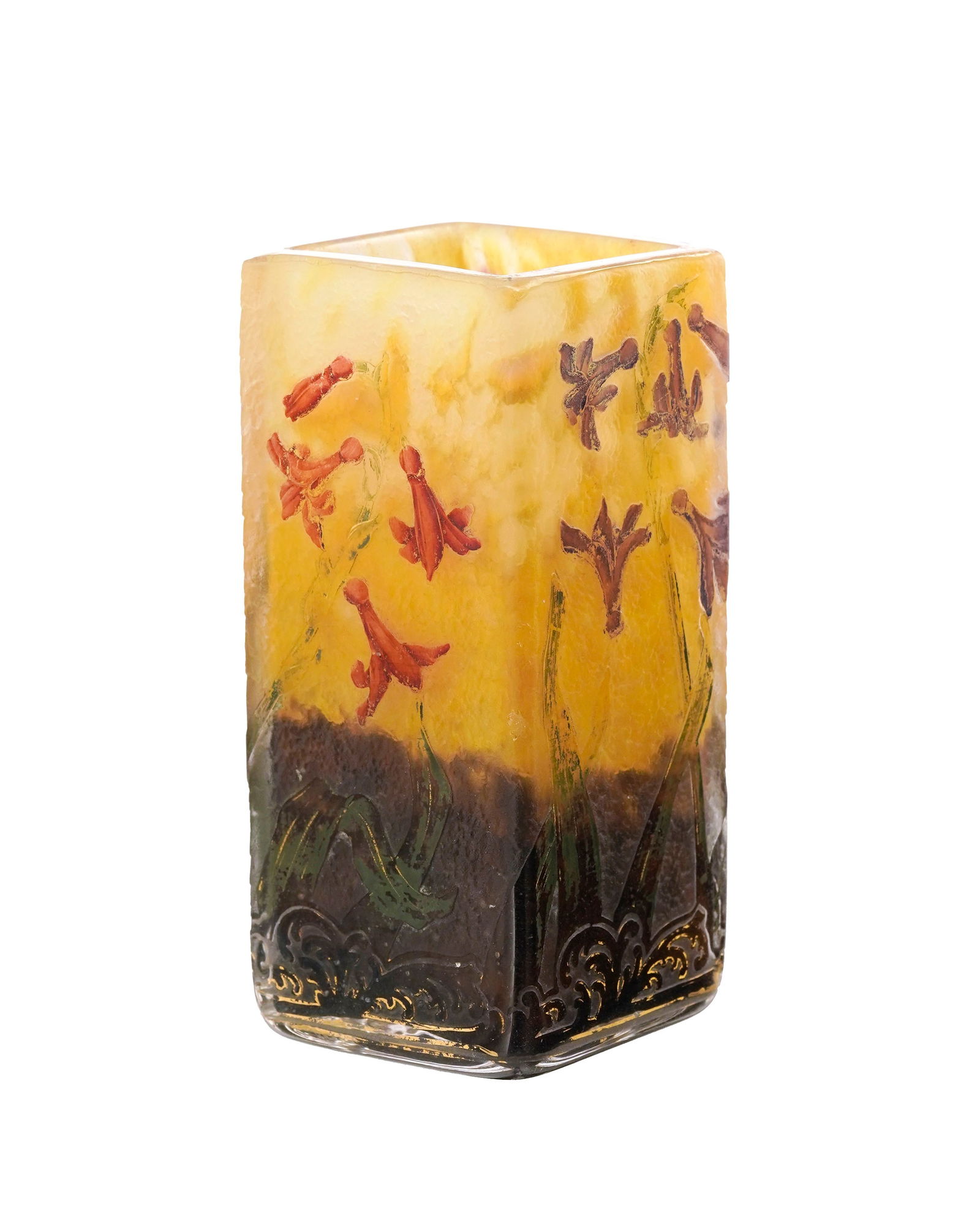 Vase en verre multicouche signé Daum Nancy, à décor dégagé à l'acide d: Vase en verre multicouche signé Daum Nancy, à décor dégagé à l'acide de jacinthes rehaussées d'émaux rouges, violets et verts sur fond givré brun